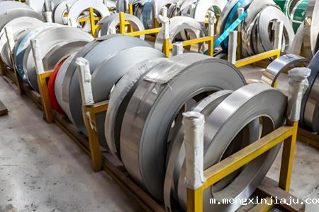 304和316L不锈钢带哪个更耐高温？